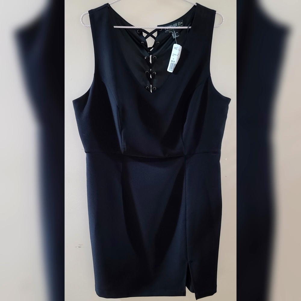 🥳3/$15 NWT Forever 21 Dress